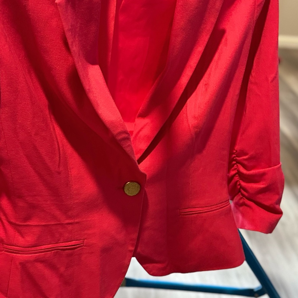 Elegant Pink Flower Women's Blazer